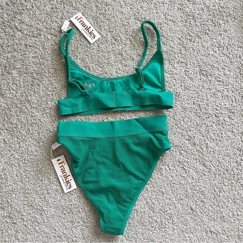 NWT Frankie’s Bikinis Gabrielle Two Piece Swimsuit Top Bottom Emerald Green XS